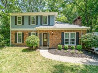 Foreclosed Home - 6723 GOLDSTONE LN, 28211