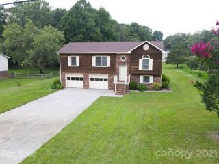 Foreclosed Home - 3307 PEACHTREE PL, 28645