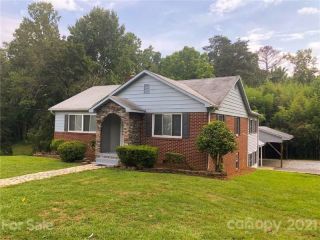 Foreclosed Home - 820 S MAIN ST, 28655