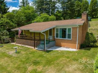 Foreclosed Home - 2034 PISGAH DR, 28716
