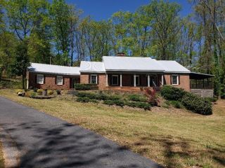 Foreclosed Home - 129 Arbutus Trl, 30531