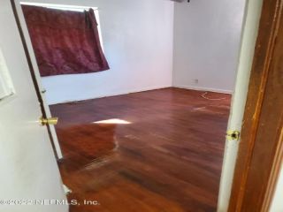 Foreclosed Home - 1381 LABELLE ST, 32205