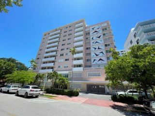 Foreclosed Home - 1750 James Ave 7l, 33139