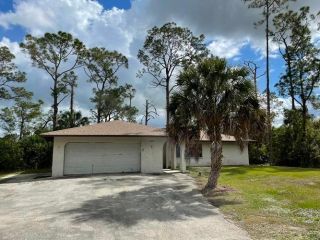 Foreclosed Home - 1280 25th St Sw, 34117