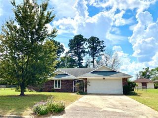 Foreclosed Home - 201 PONDELLA DR, 36330