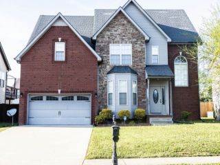 Foreclosed Home - 1427 COBRA LN, 37042