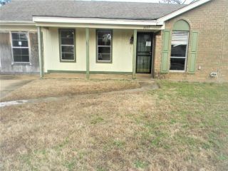 Foreclosed Home - 3657 Gloucester Cv, 38135