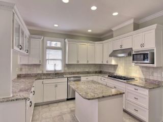 Foreclosed Home - 9475 GROVE TRAIL LN, 38139
