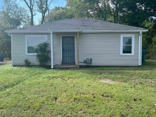 Foreclosed Home - 1348 ELLIOTT ST, 38343