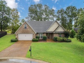 Foreclosed Home - 422 FEATHERSTONE CV, 38355