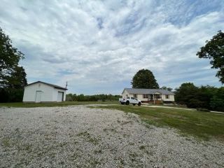 Foreclosed Home - 3516 LONE STAR RD, 42784