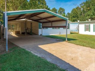 Foreclosed Home - 220 SPRINGHILL ST, 75951