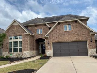 Foreclosed Home - 2630 Pecan Creek Ln, 77578