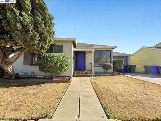 Foreclosed Home - 2108 GAYNOR AVE, 94801